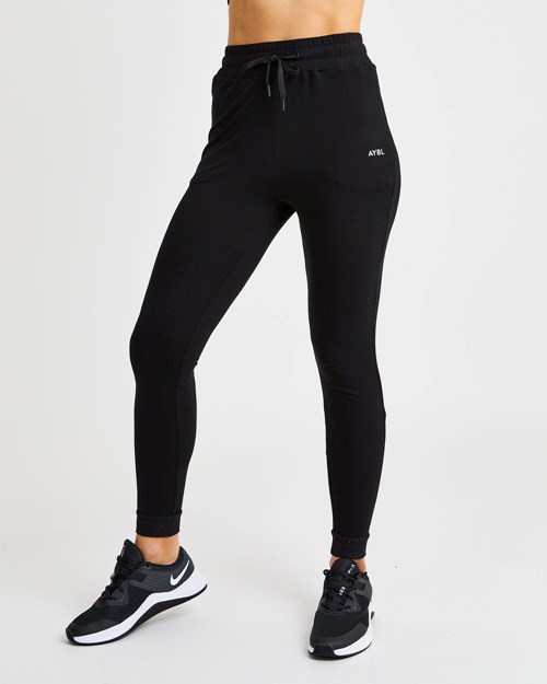 AYBL Studio Joggers Schwarz | 93208-NBIF