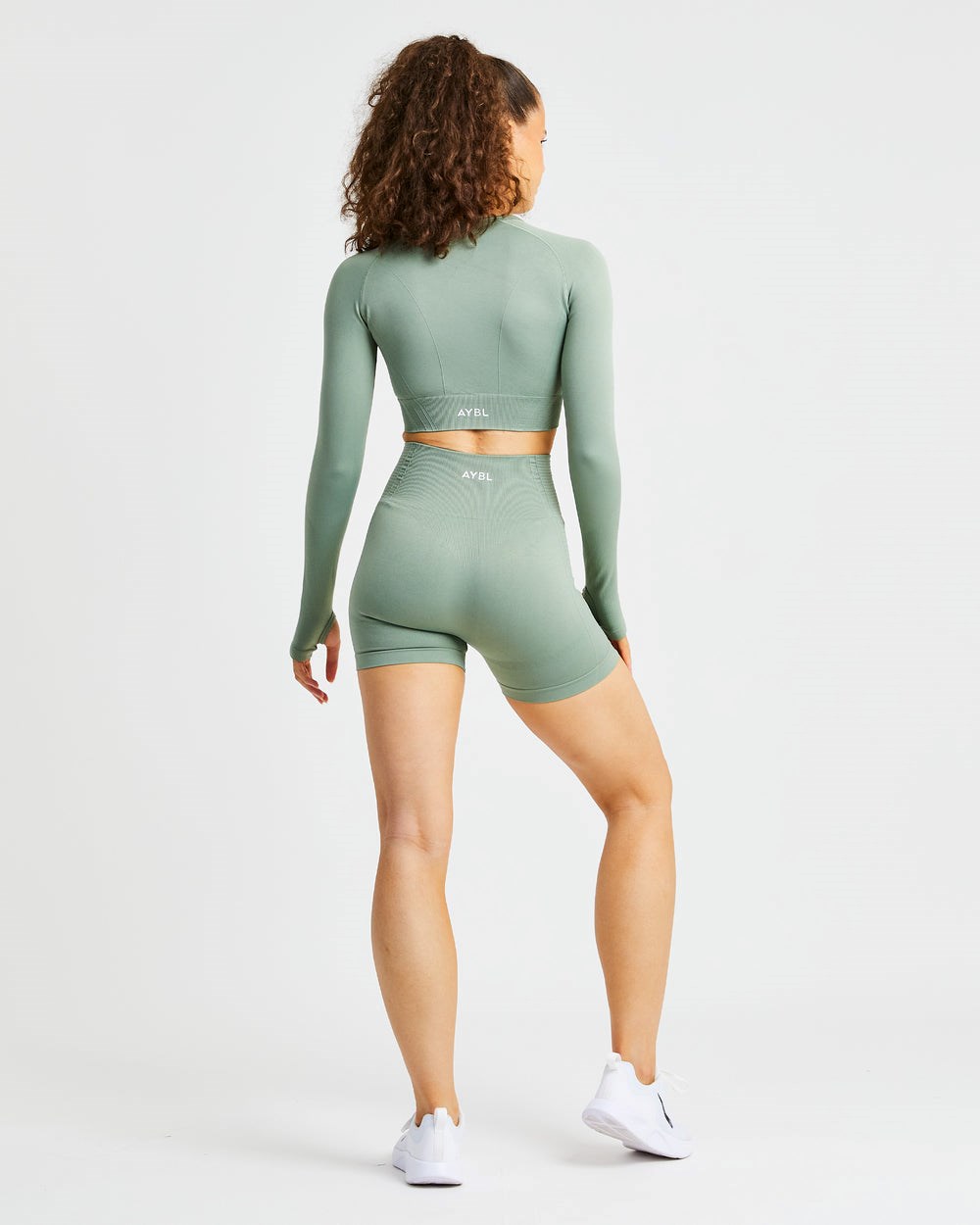 AYBL Balance V2 Seamless Long Sleeve Crop Top Olivgrün Grün | 08351-AYCR