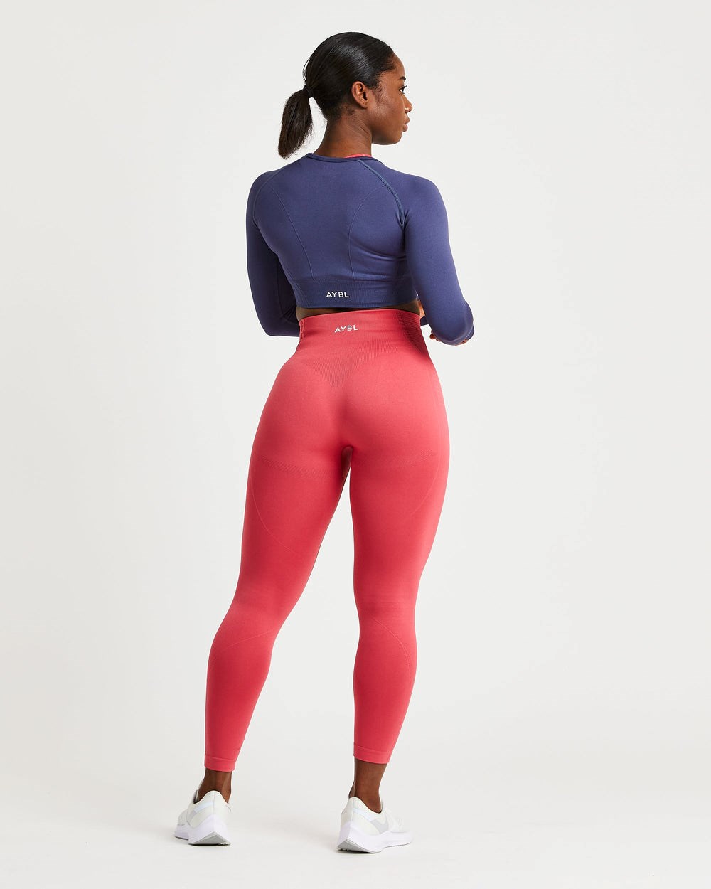 AYBL Balance V2 Seamless Long Sleeve Crop Top Navy Blau | 26705-YBDX