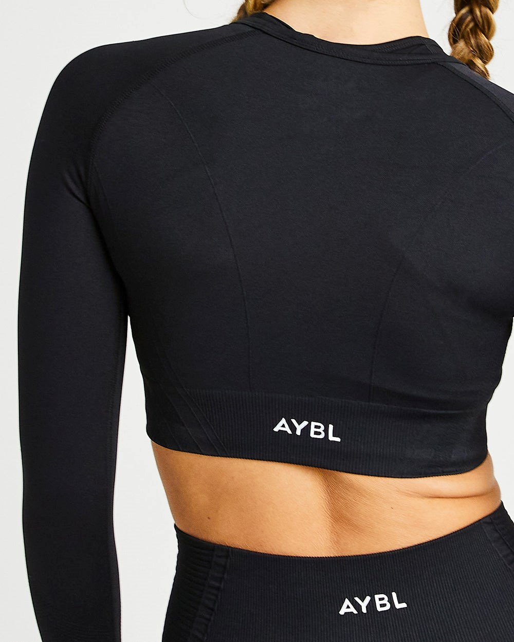 AYBL Balance V2 Seamless Long Sleeve Crop Top Schwarz | 31950-GICQ