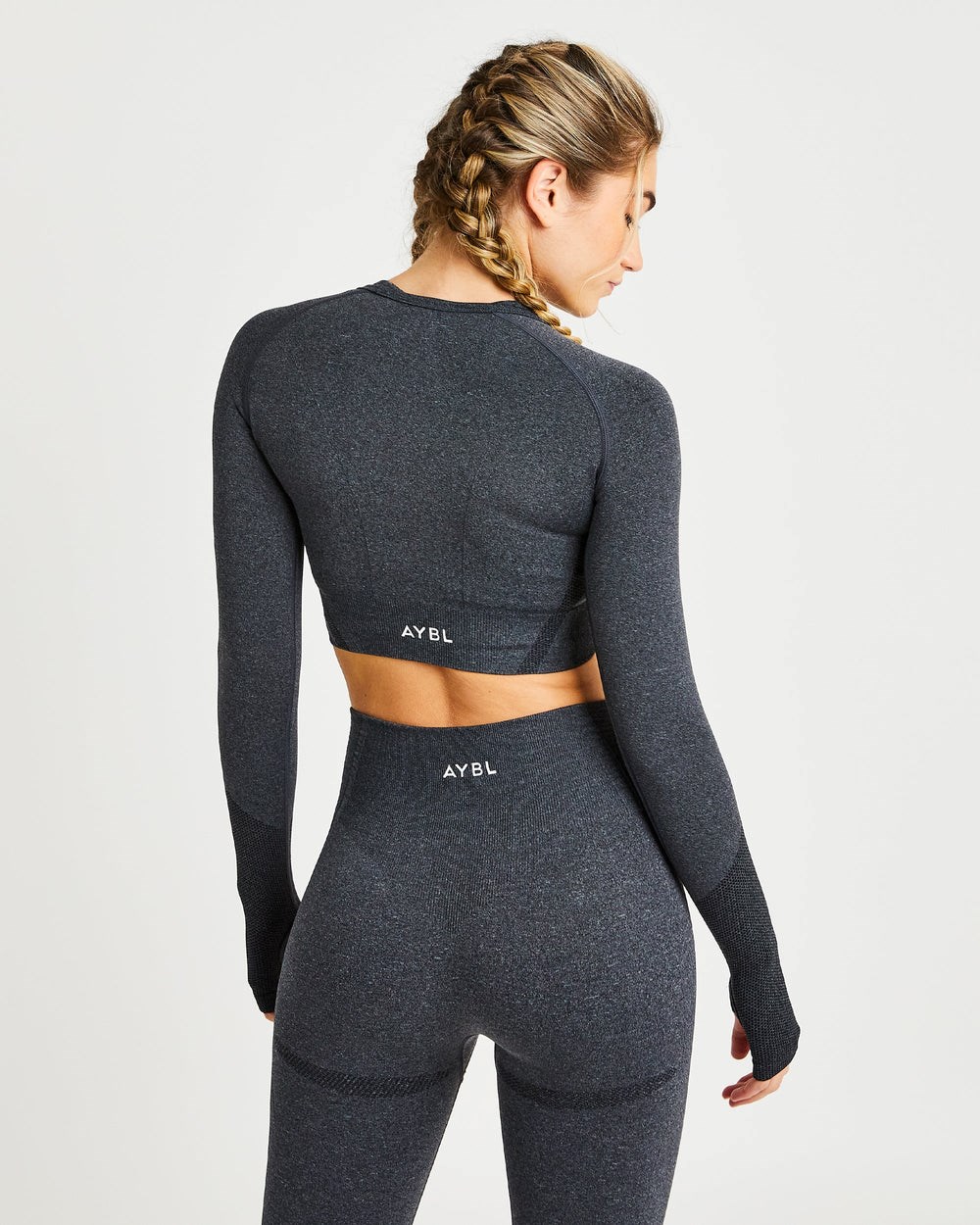 AYBL Balance V2 Seamless Long Sleeve Crop Top Schwarz | 78536-HCNP