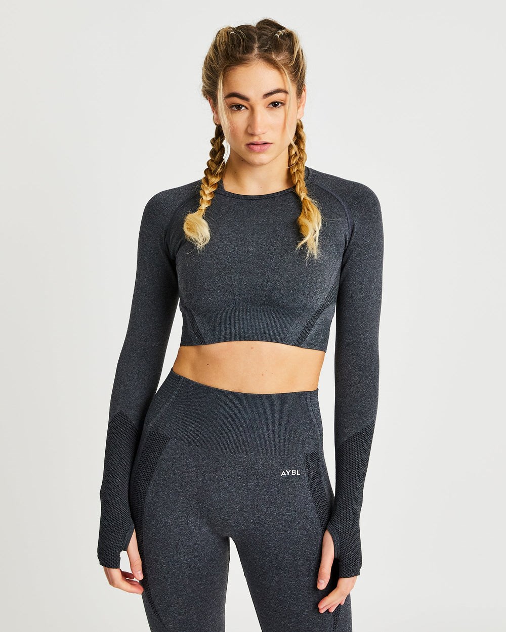 AYBL Balance V2 Seamless Long Sleeve Crop Top Schwarz | 78536-HCNP