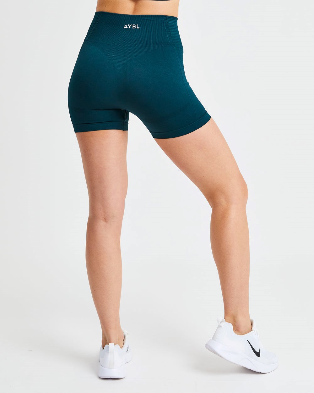 AYBL Balance V2 Seamless Shorts Grün | 76524-XGFK