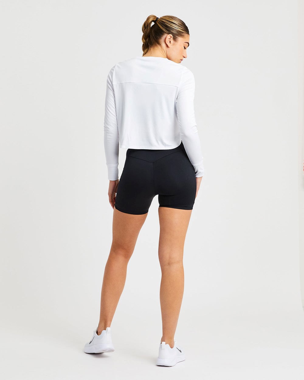 AYBL Define Long Sleeve Crop T Weiß | 71526-WIXR