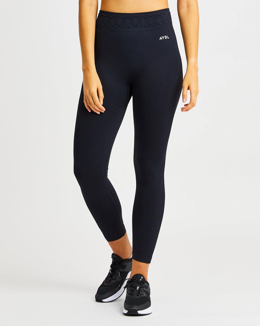 AYBL Elevate Seamless Leggings Schwarz | 37451-MDSZ