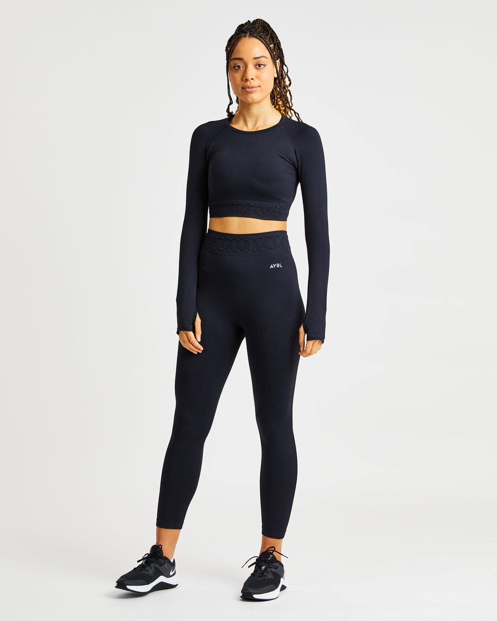 AYBL Elevate Seamless Long Sleeve Crop Top Schwarz | 76148-WDIZ