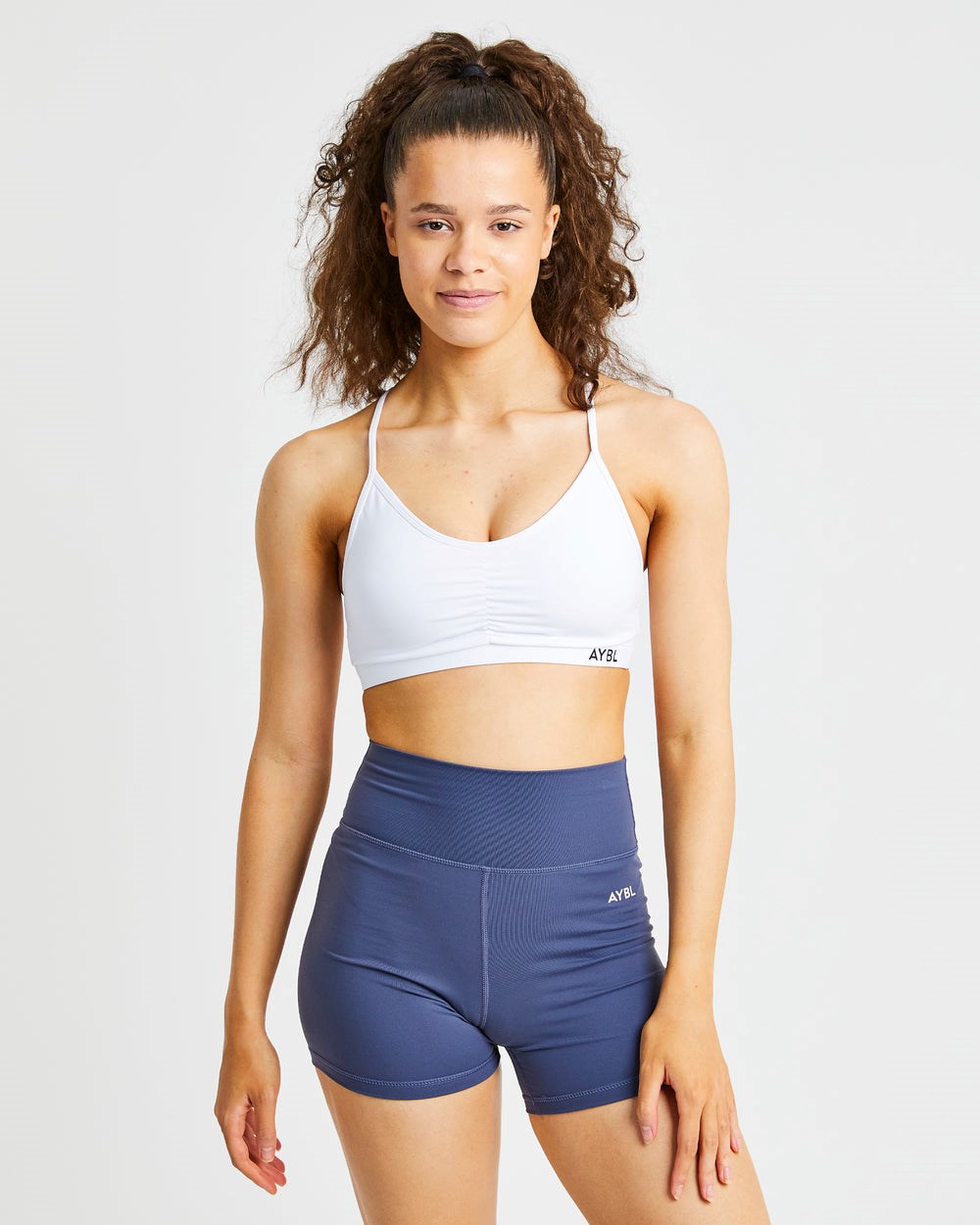 AYBL Essential Ruched Sports Bra Weiß | 35617-CWGK