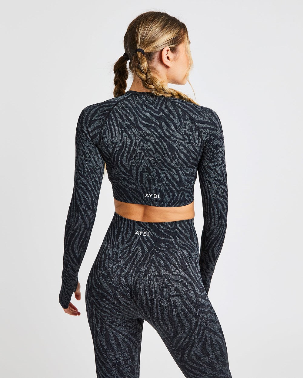 AYBL Evolve Animal Seamless Long Sleeve Crop Top Schwarz | 52170-NMEO