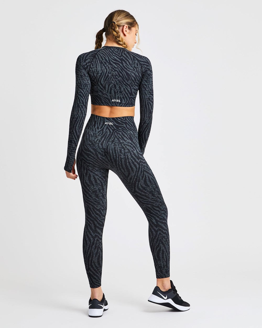 AYBL Evolve Animal Seamless Long Sleeve Crop Top Schwarz | 52170-NMEO