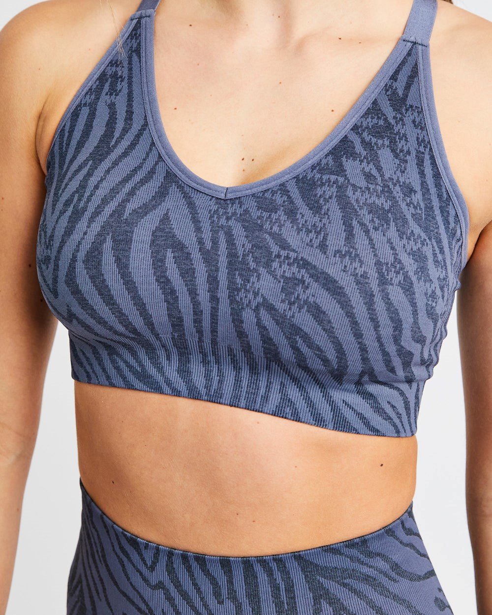 AYBL Evolve Animal Seamless Sports Bra Blau | 26895-AXEG