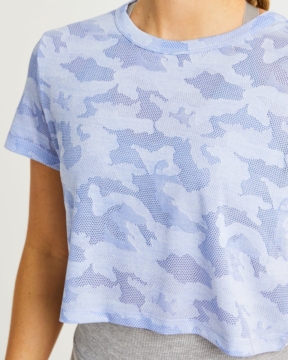 AYBL Evolve Camo Crop T Shirt Blau | 24508-CQGX