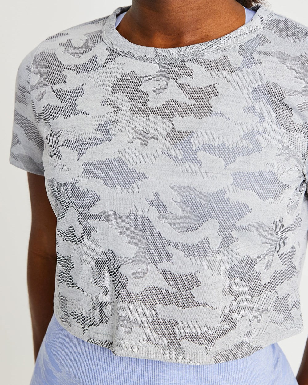 AYBL Evolve Camo Crop T Shirt Grau | 15792-MFIX