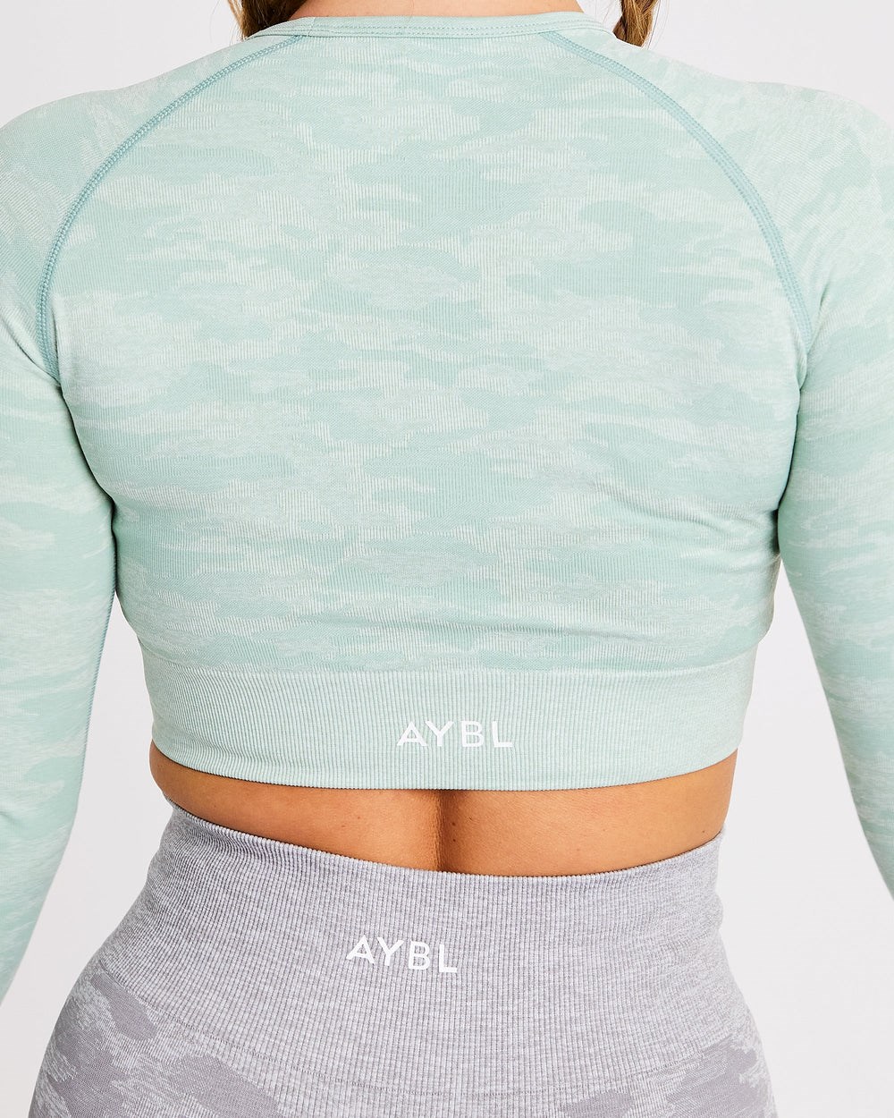 AYBL Evolve Camo Seamless Long Sleeve Crop Top Grün | 37481-NRAW