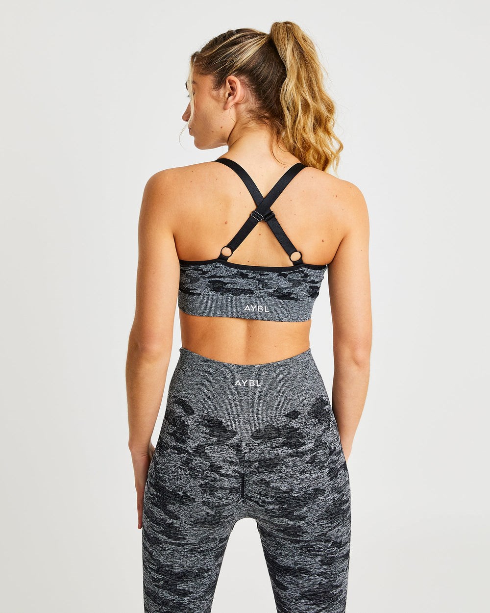 AYBL Evolve Camo Seamless Sports Bra Schwarz | 36540-AYRB