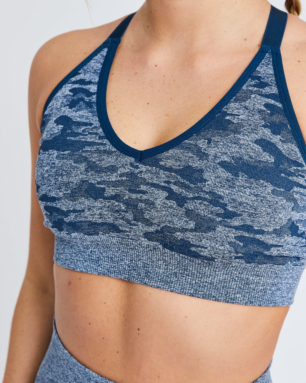 AYBL Evolve Camo Seamless Sports Bra Teal | 09426-MPJF