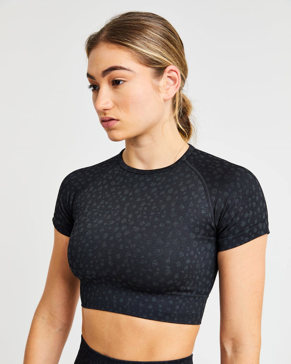 AYBL Evolve Speckle Seamless Crop Top Schwarz | 58146-WGDH