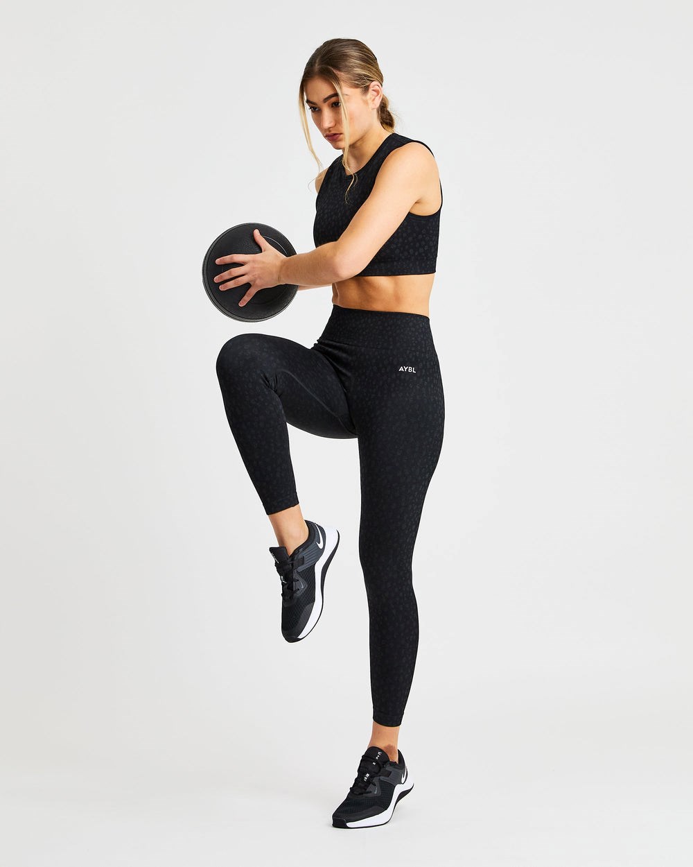 AYBL Evolve Speckle Seamless Crop Vest Schwarz | 05941-FCZM