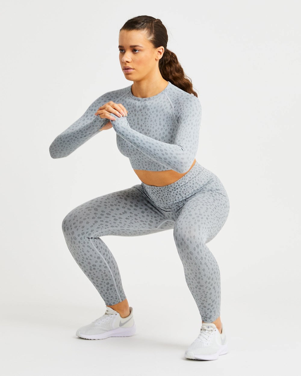 AYBL Evolve Speckle Seamless Long Sleeve Crop Top Hellgrau | 29680-KTSX