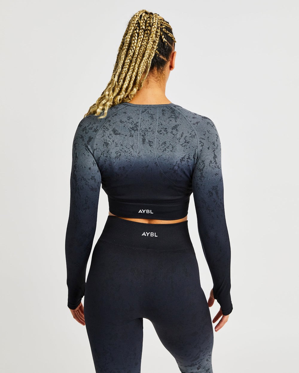 AYBL Flare Seamless Long Sleeve Crop Top Schwarz | 03284-XIQK