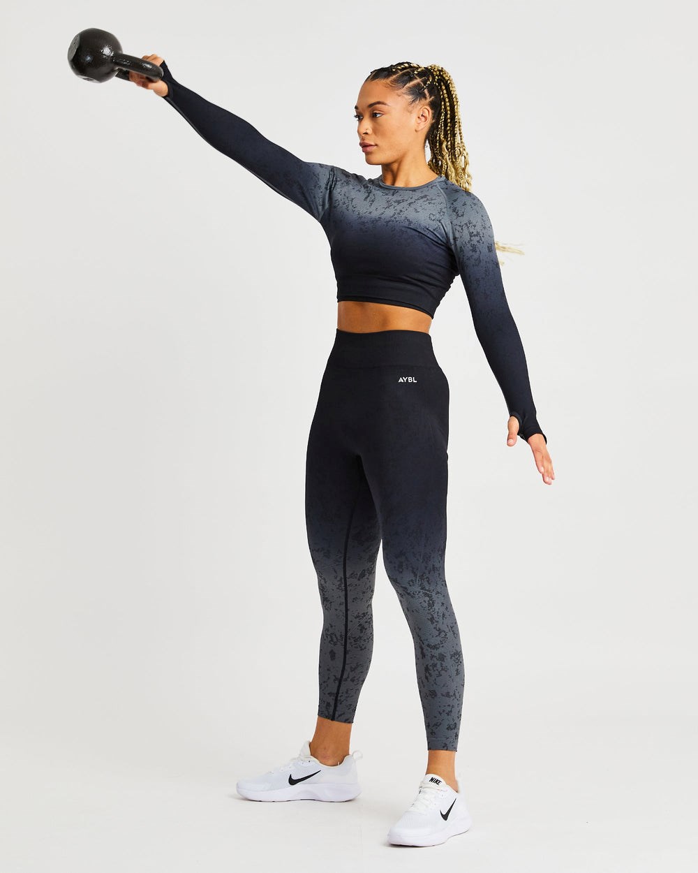 AYBL Flare Seamless Long Sleeve Crop Top Schwarz | 16258-PZJC