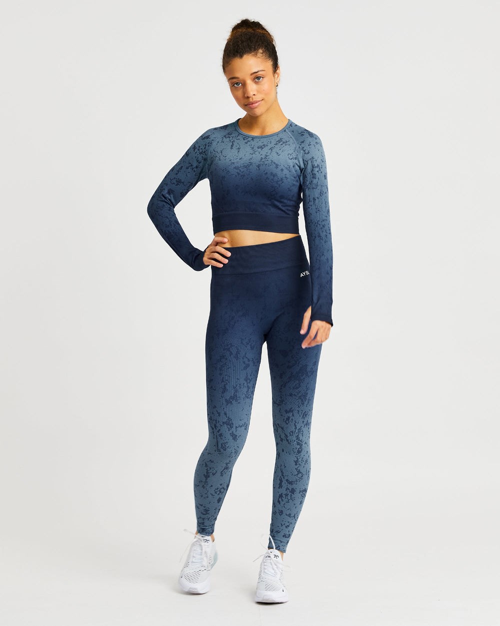 AYBL Flare Seamless Long Sleeve Crop Top Blau | 54391-SRVN