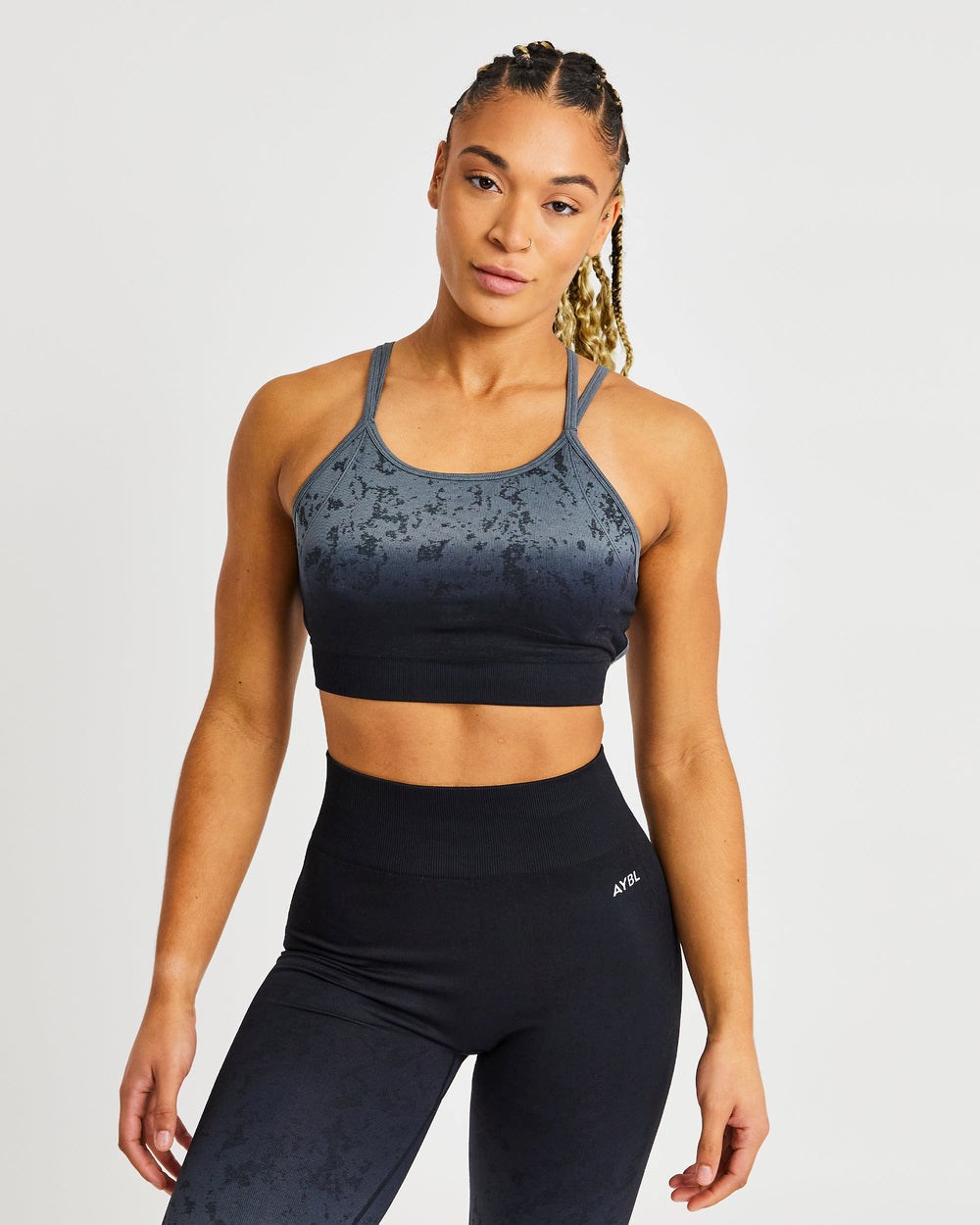 AYBL Flare Seamless Sports Bra Schwarz | 18320-NSVP