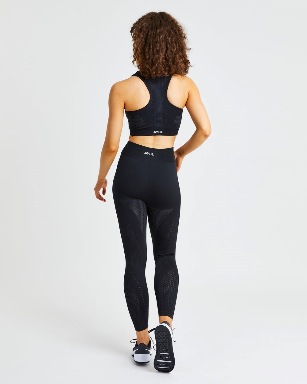 AYBL Ignite Seamless Leggings Schwarz | 30581-OXYH