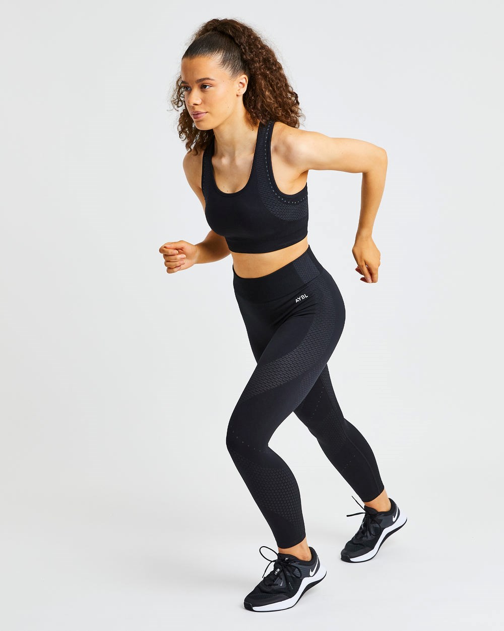 AYBL Ignite Seamless Leggings Schwarz | 30581-OXYH