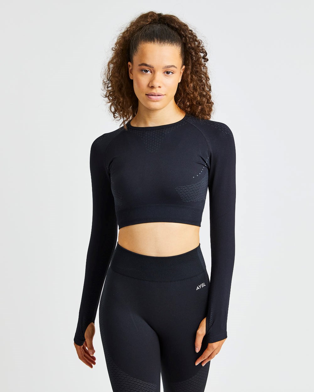 AYBL Ignite Seamless Long Sleeve Crop Top Schwarz | 07154-HYRM