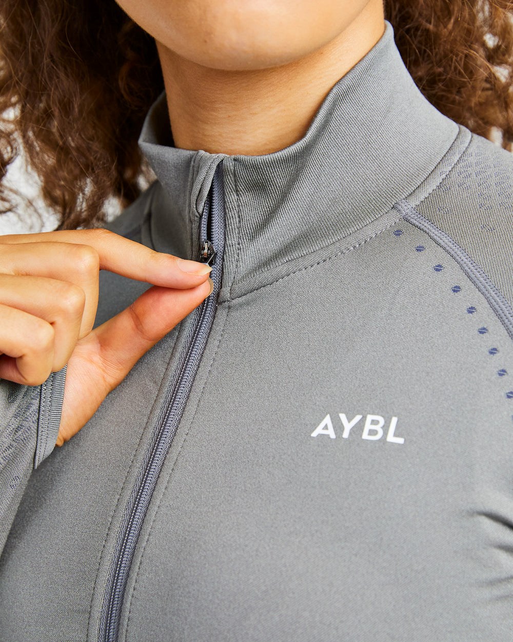 AYBL Ignite Seamless Zip Jacket Grau | 85061-SFZT