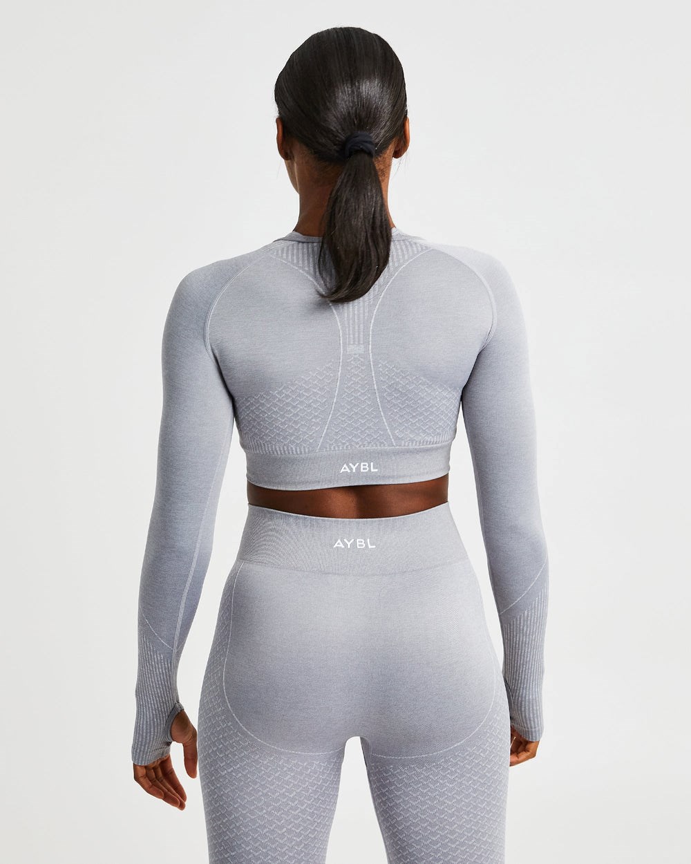 AYBL Impact Seamless Long Sleeve Crop Top Grau | 57342-VMPL