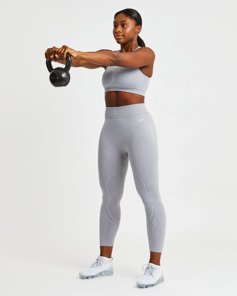 AYBL Impact Seamless Sports Bra Grau | 84021-OXWH