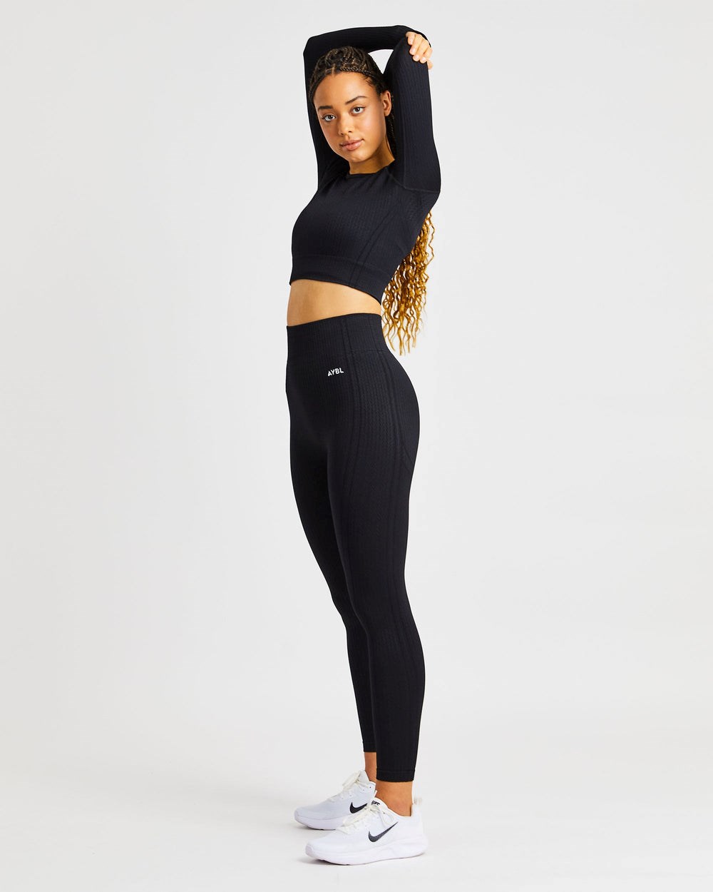 AYBL Luxe Seamless Long Sleeve Crop Top Schwarz | 01598-WDHC