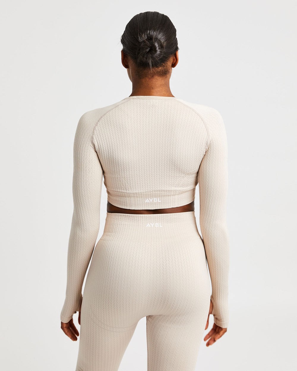 AYBL Luxe Seamless Long Sleeve Crop Top Sand | 91482-SEVC