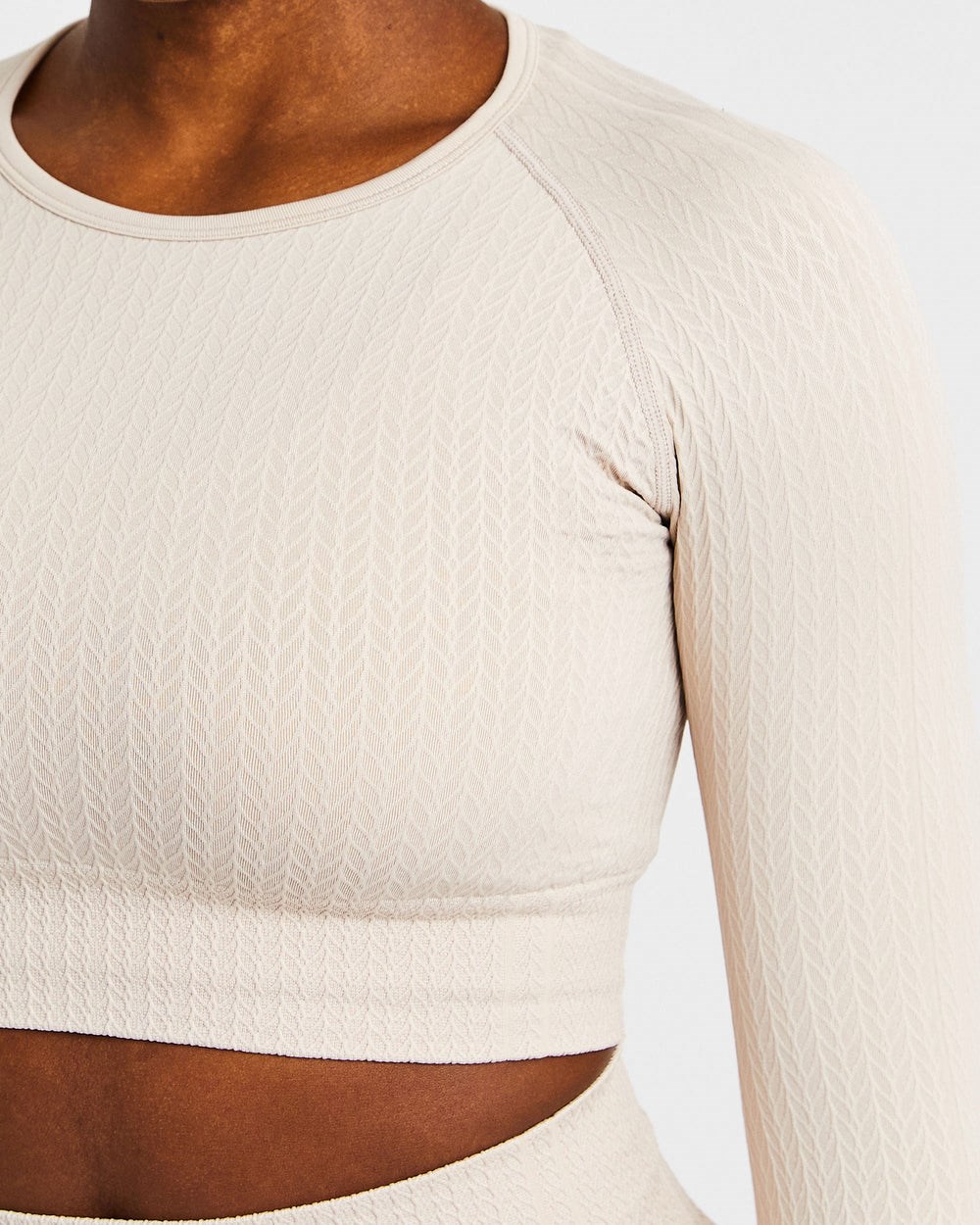 AYBL Luxe Seamless Long Sleeve Crop Top Sand | 91482-SEVC