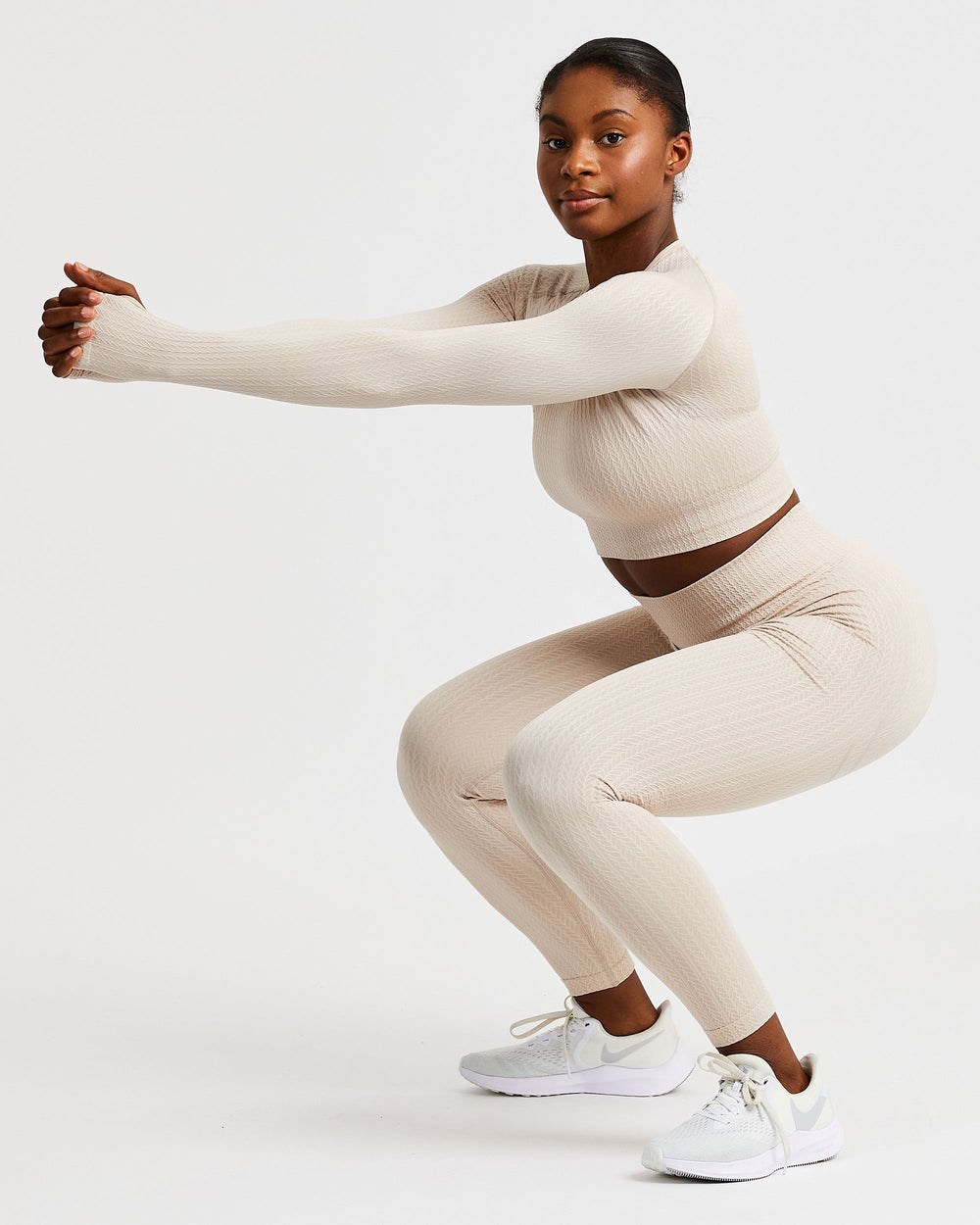 AYBL Luxe Seamless Long Sleeve Crop Top Sand | 95631-PKEF