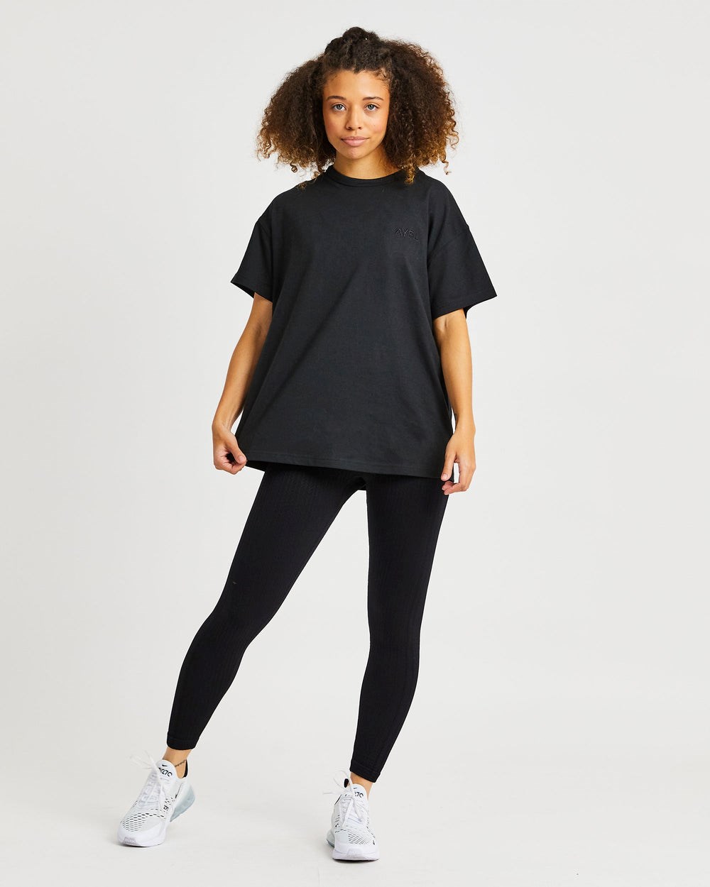 AYBL Luxe T Shirt Schwarz | 60179-WYEO