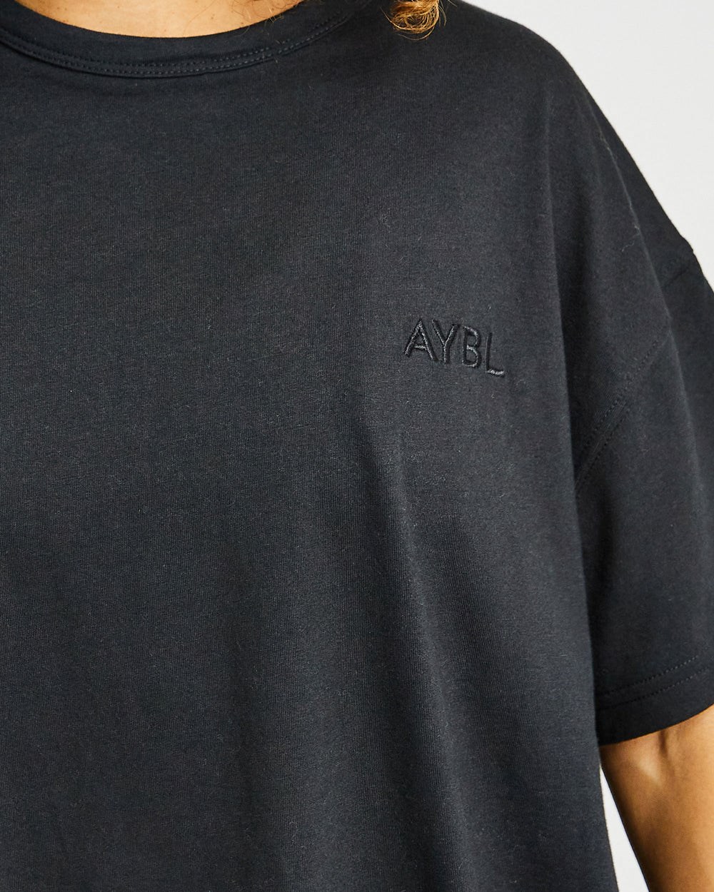 AYBL Luxe T Shirt Schwarz | 60179-WYEO