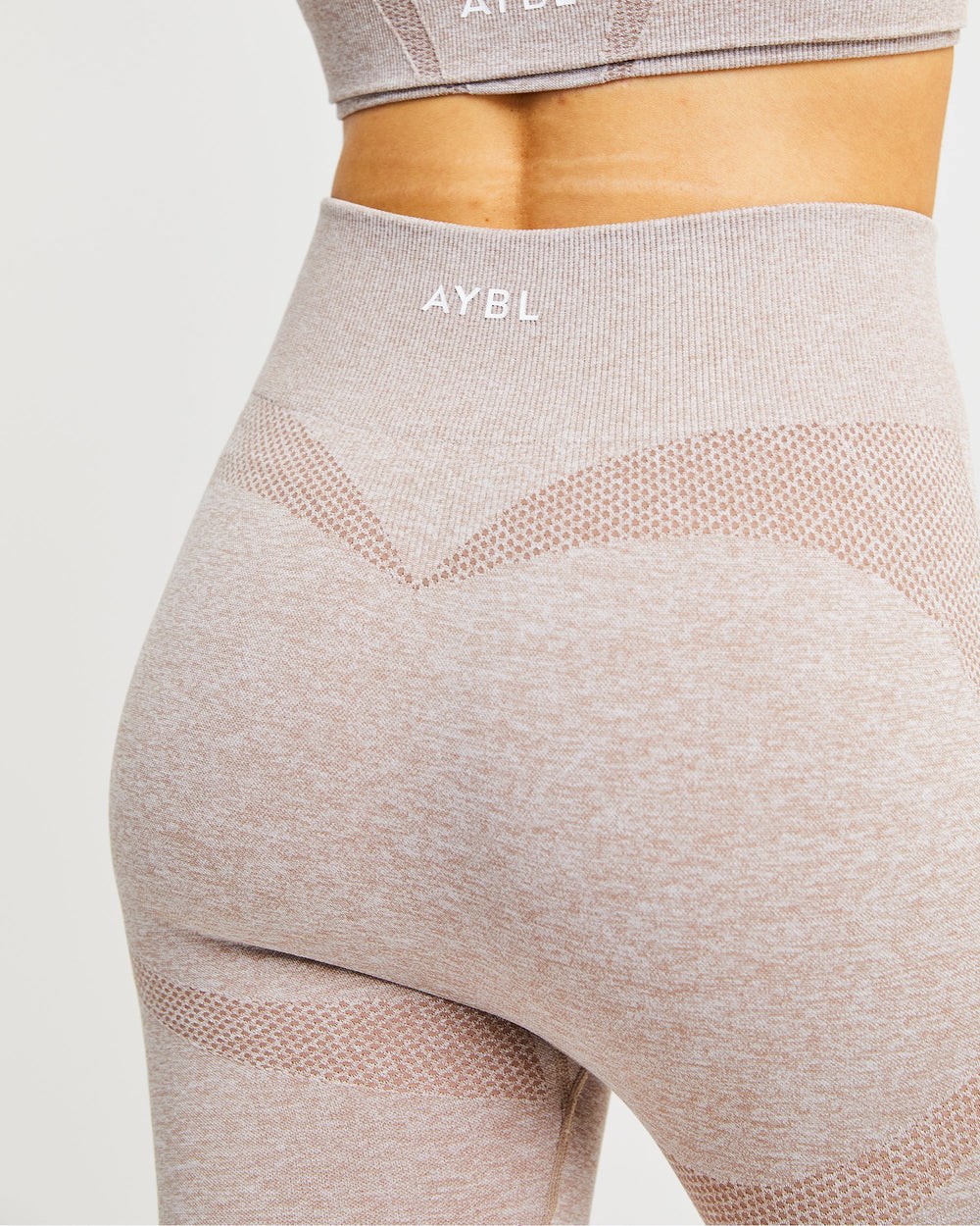 AYBL Motion Seamless Cycling Shorts Beige | 29617-EHXT