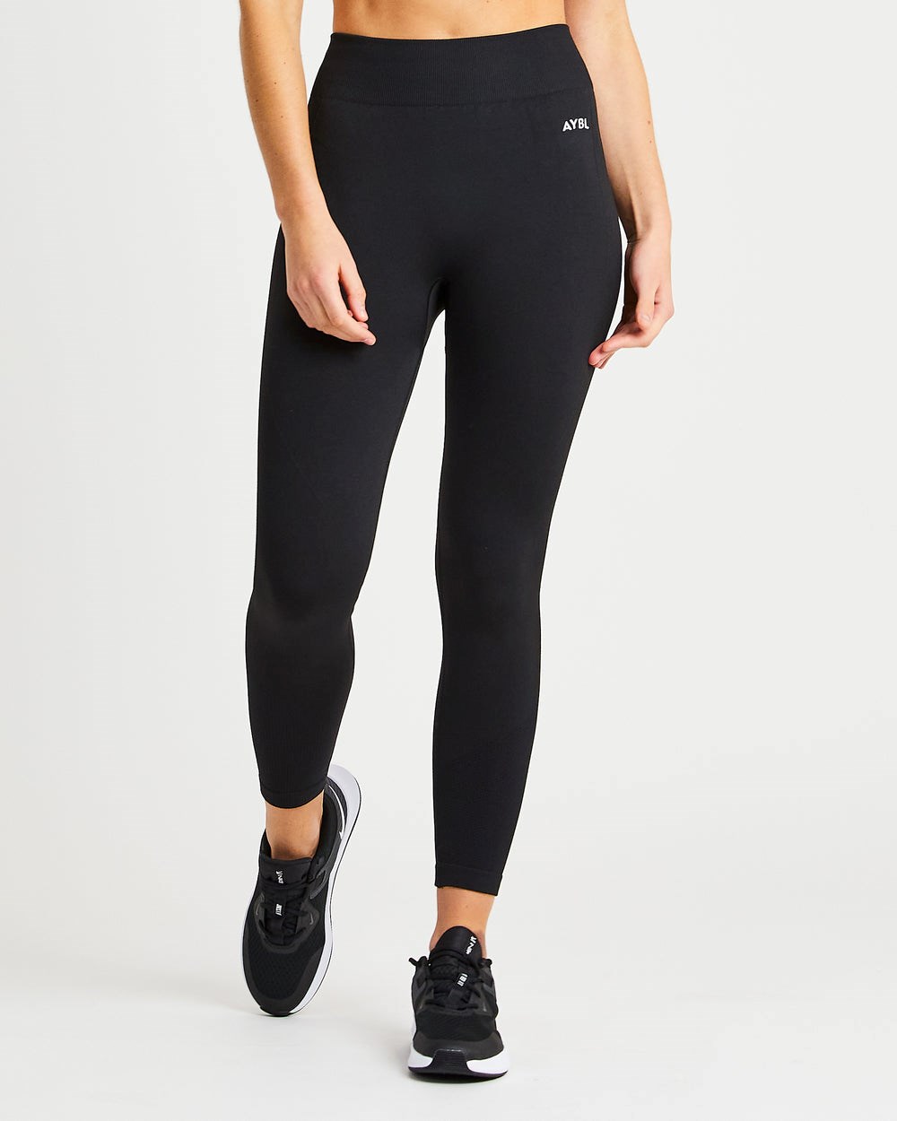 AYBL Motion Seamless Leggings Schwarz | 41680-GKQO