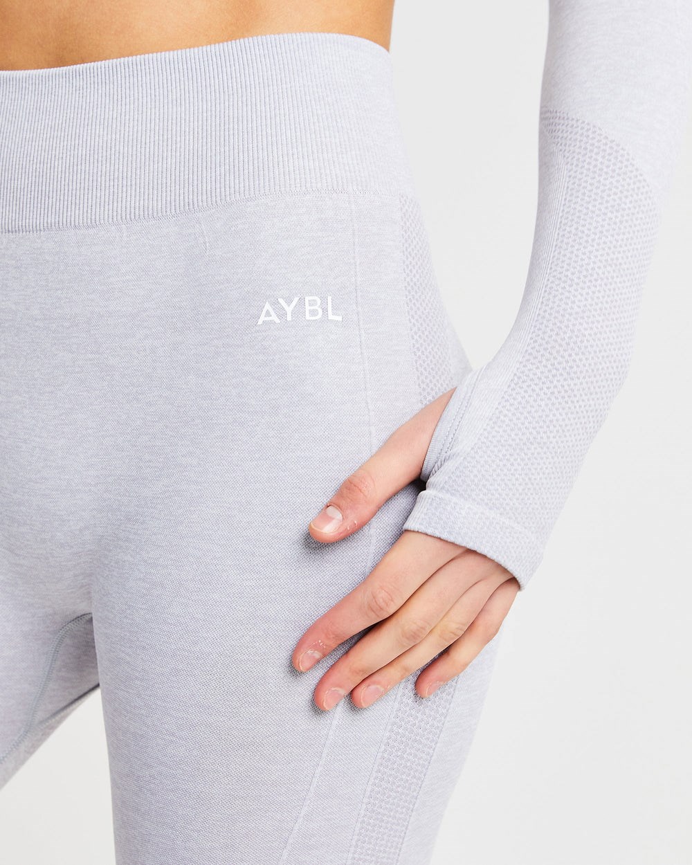 AYBL Motion Seamless Long Sleeve Crop Top Hellgrau | 96728-TIMO