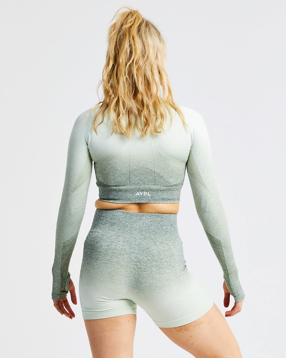 AYBL Pulse Ombré Seamless Long Sleeve Crop Top Khaki | 24305-YJMP