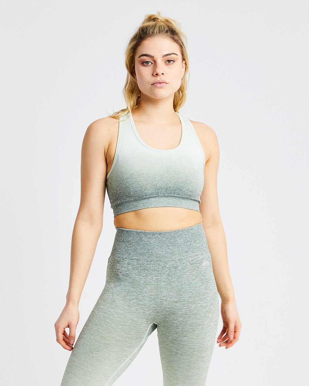 AYBL Pulse Ombré Seamless Sports Bra Khaki | 91827-AUSN