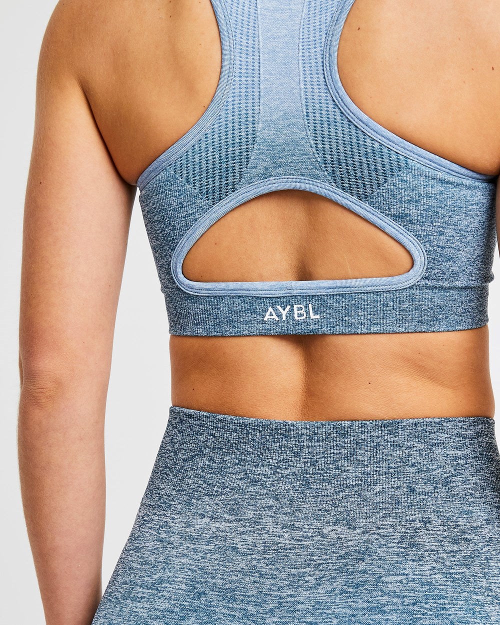 AYBL Pulse Ombré Seamless Sports Bra Teal | 04896-VLYB