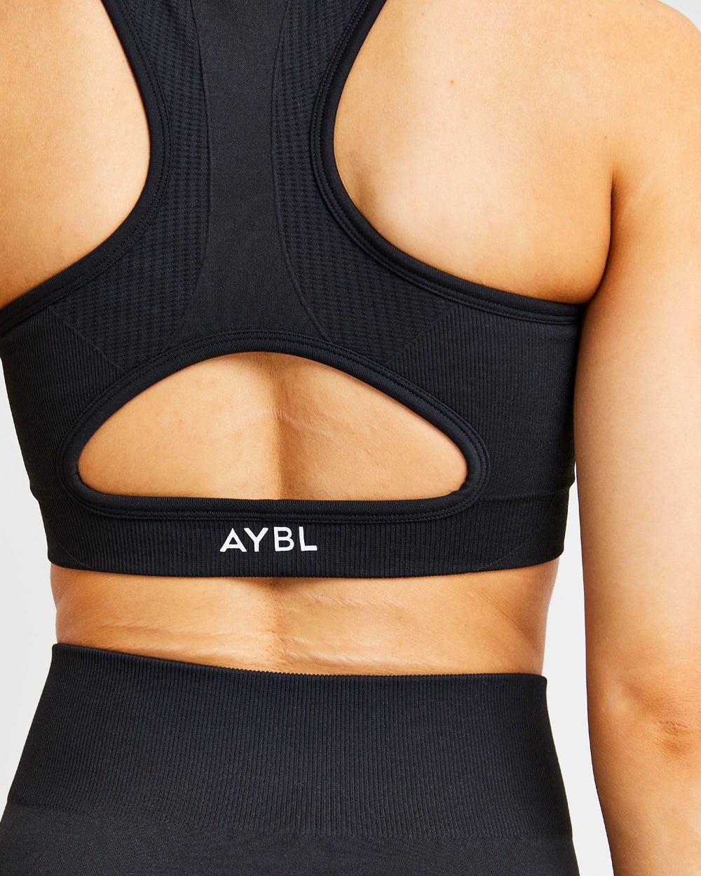 AYBL Pulse Seamless Sports Bra Schwarz | 89035-WEJR