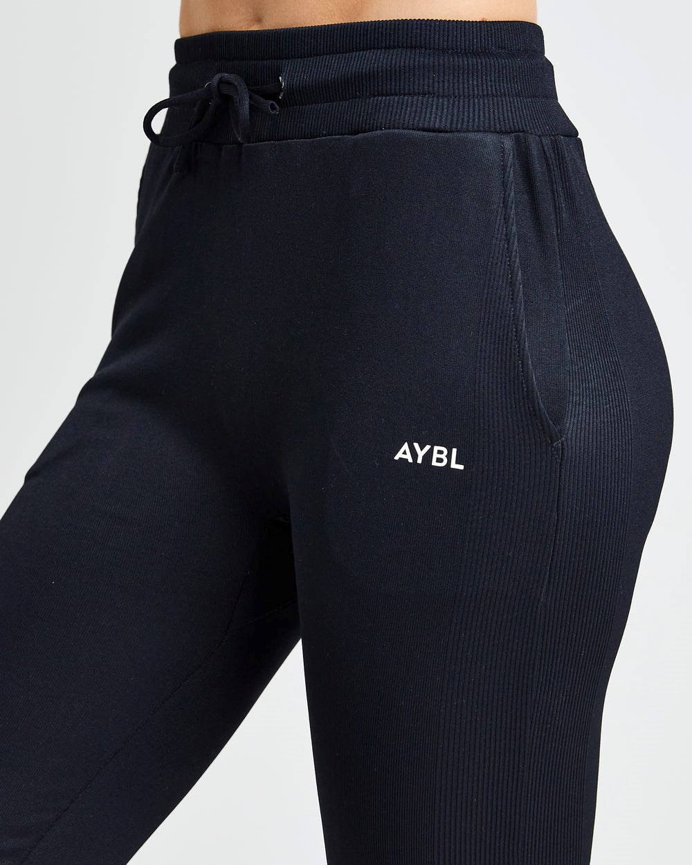 AYBL Recovery Joggers Schwarz | 16392-FRBG