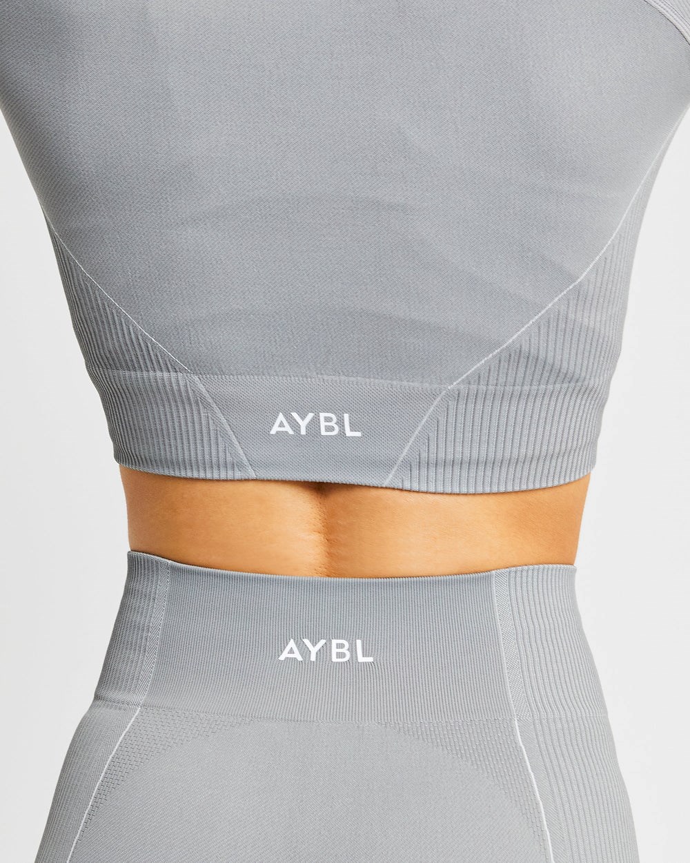 AYBL Reflex Seamless Long Sleeve Crop Top Grau | 59018-SLYF