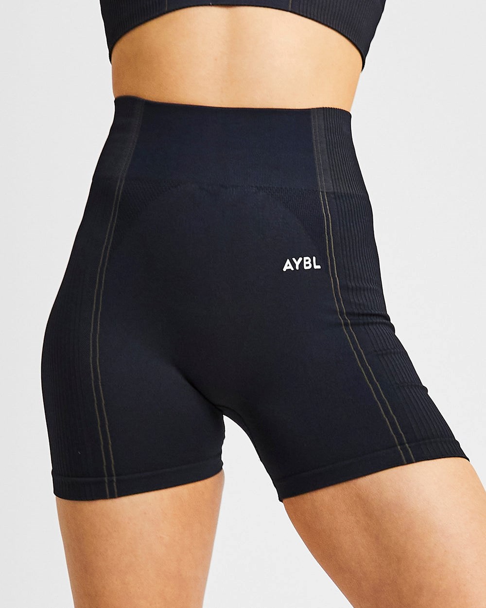 AYBL Reflex Seamless Shorts Schwarz | 43586-LAHT