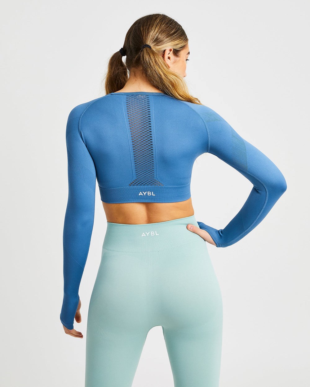 AYBL Reform Seamless Long Sleeve Crop Top Blau | 37201-KGSL