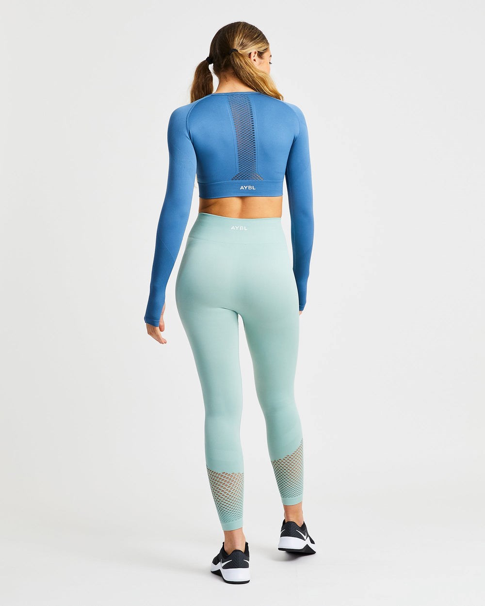 AYBL Reform Seamless Long Sleeve Crop Top Blau | 37201-KGSL